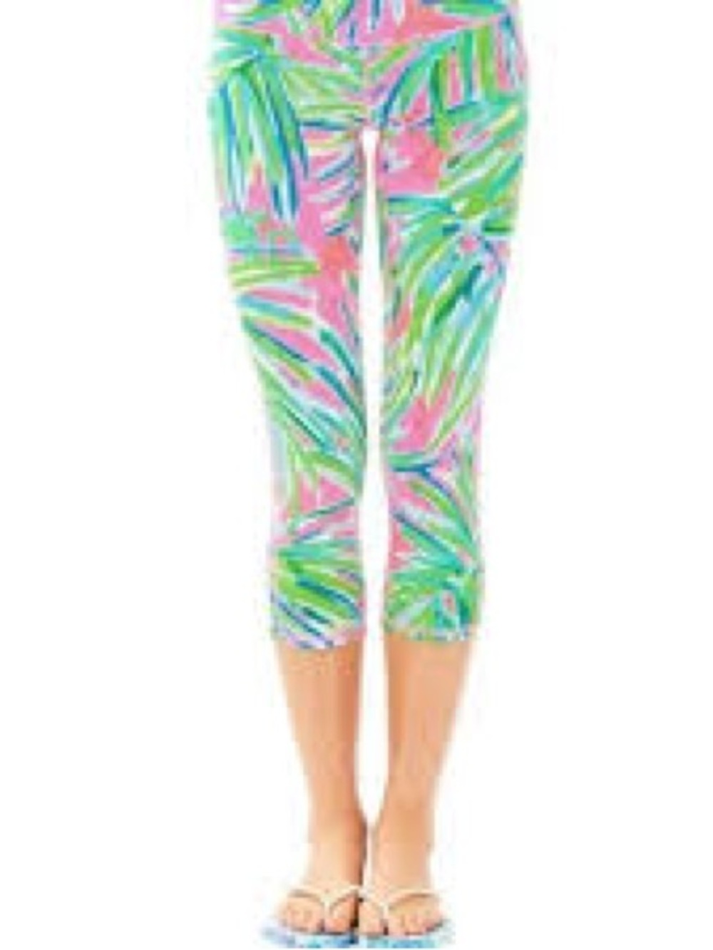 LILY PULITZER Luxletic Weekender Cropped Leggings in Tropical Storm Print
Large